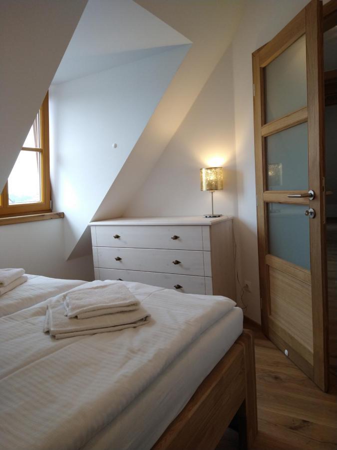 Apartmany Maly Mnich Mníšek pod Brdy Exteriör bild