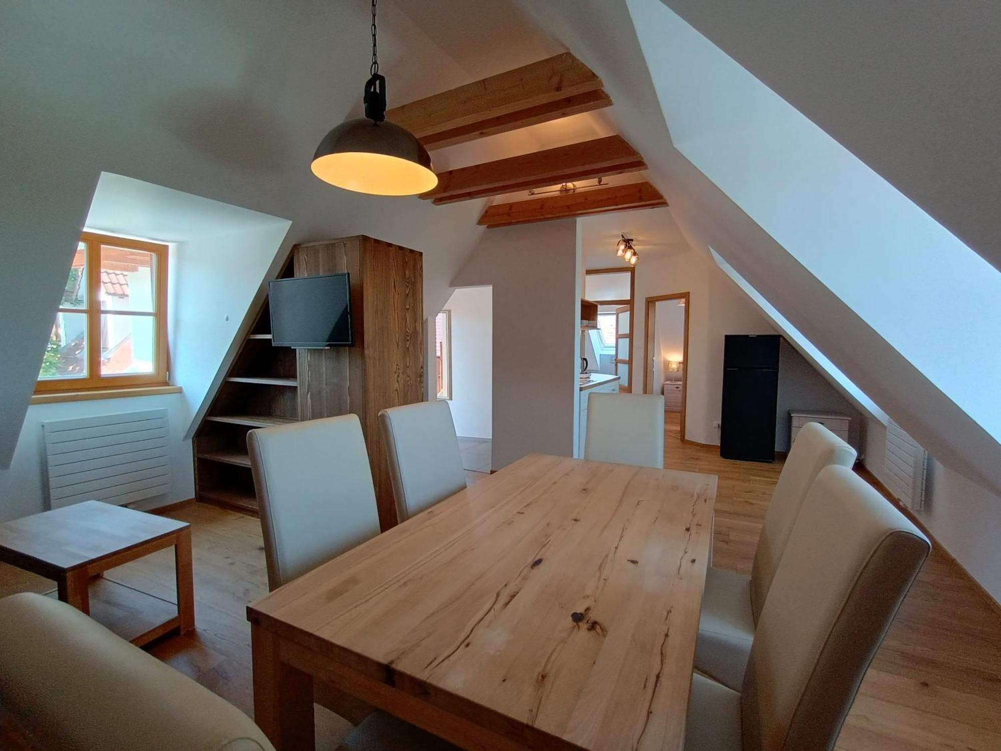 Apartmany Maly Mnich Mníšek pod Brdy Exteriör bild