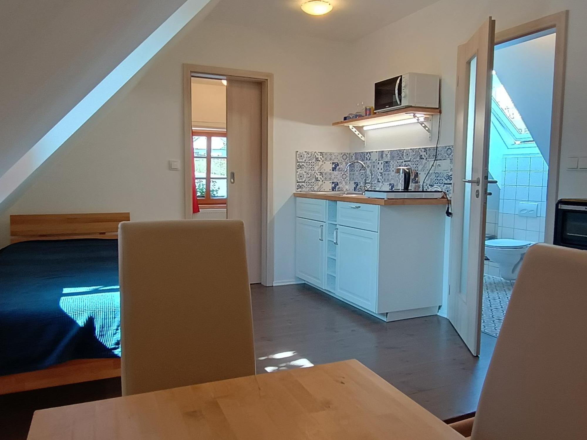 Apartmany Maly Mnich Mníšek pod Brdy Exteriör bild