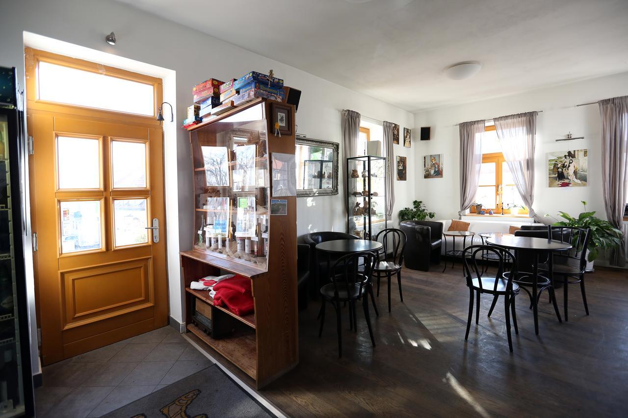 Apartmany Maly Mnich Mníšek pod Brdy Exteriör bild