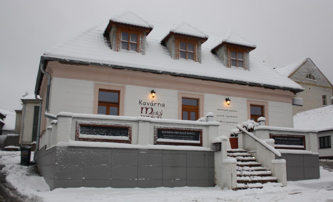 Apartmany Maly Mnich Mníšek pod Brdy Exteriör bild