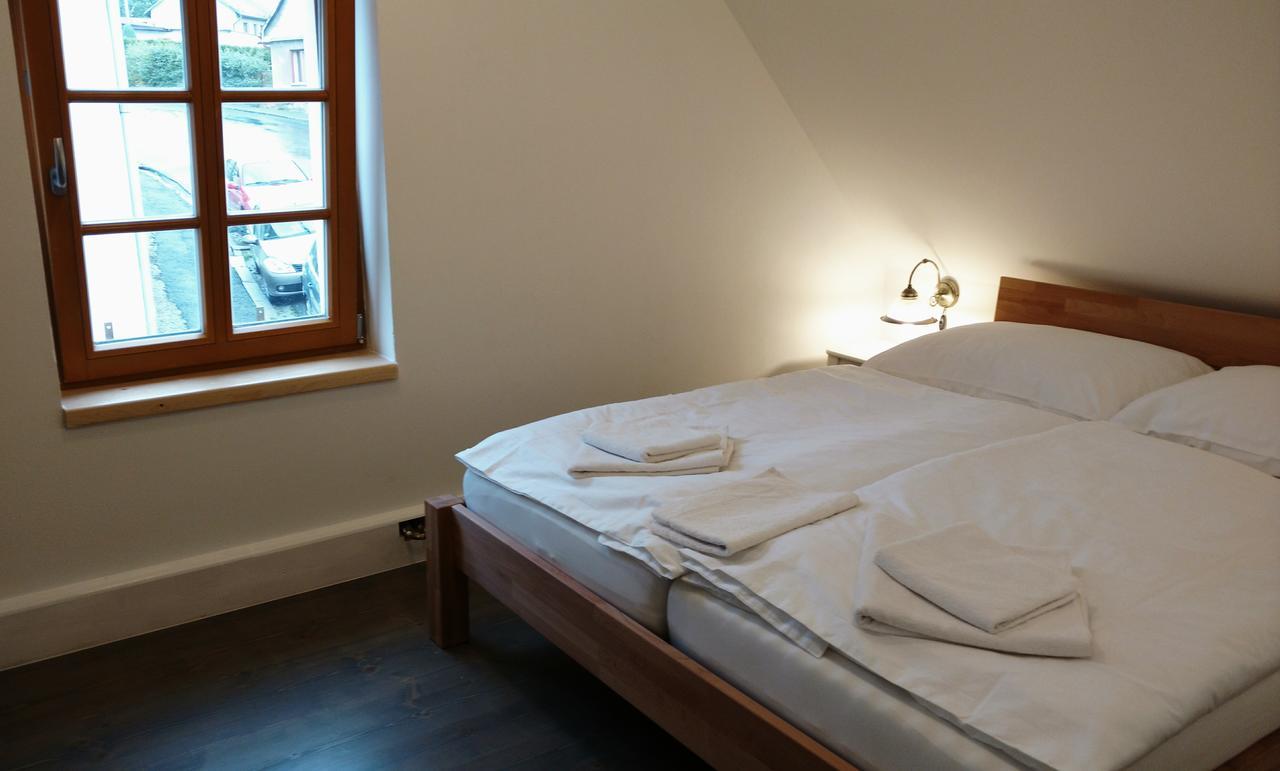 Apartmany Maly Mnich Mníšek pod Brdy Exteriör bild